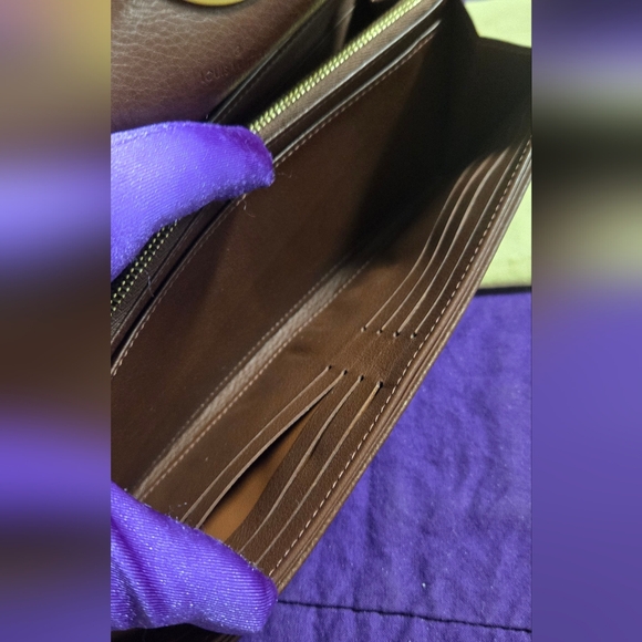 Louis Vuitton Mahina Leather Amelia Long Wallet - Picture 13 of 16